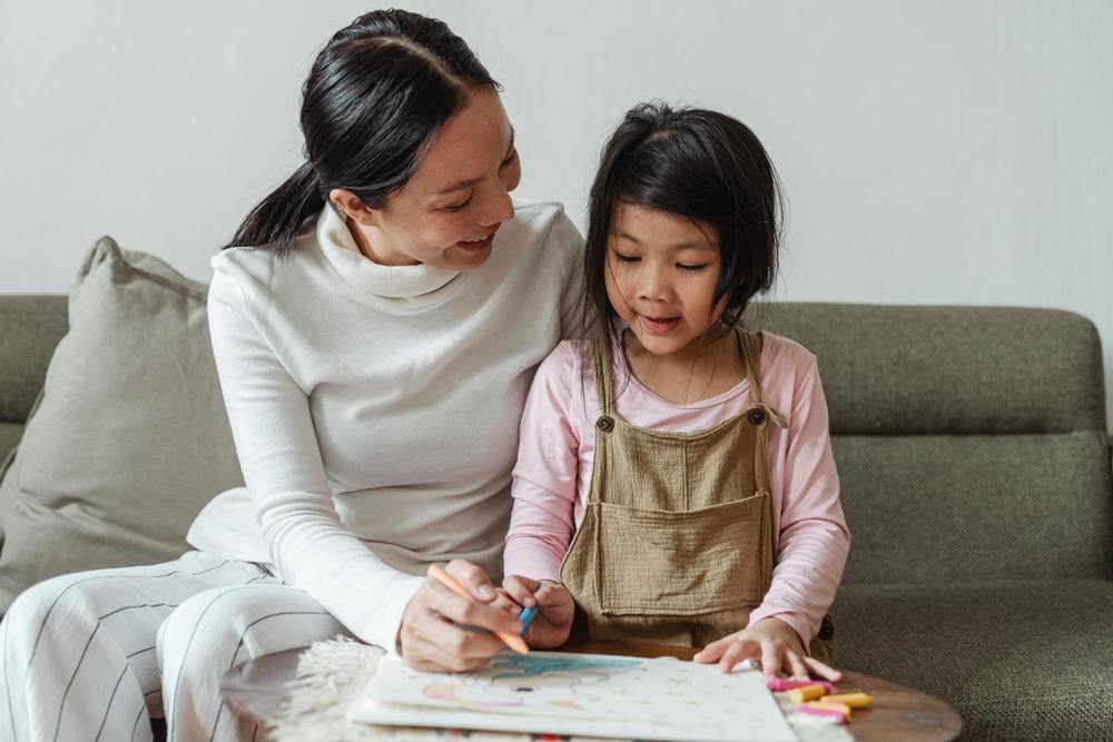 Picture of mom and daughter drawing together
