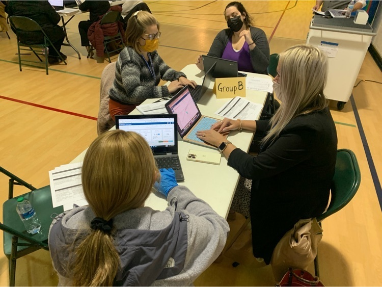 group of teachers learning ecriss 